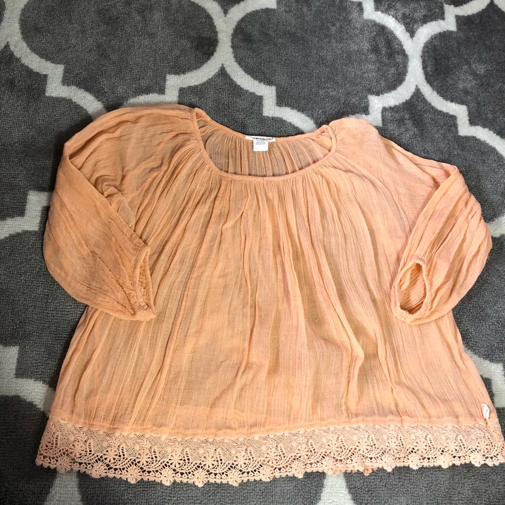 Billabong Blouse Womens Large 100 Cotton 3/4 Sleeve Top Lace Hem Transparent Top